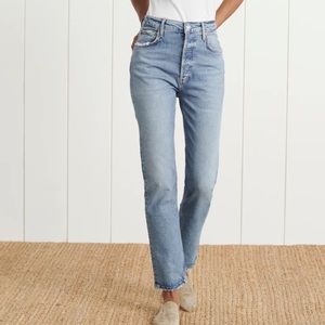 Agolde Riley jeans in size 25 in perfect condition